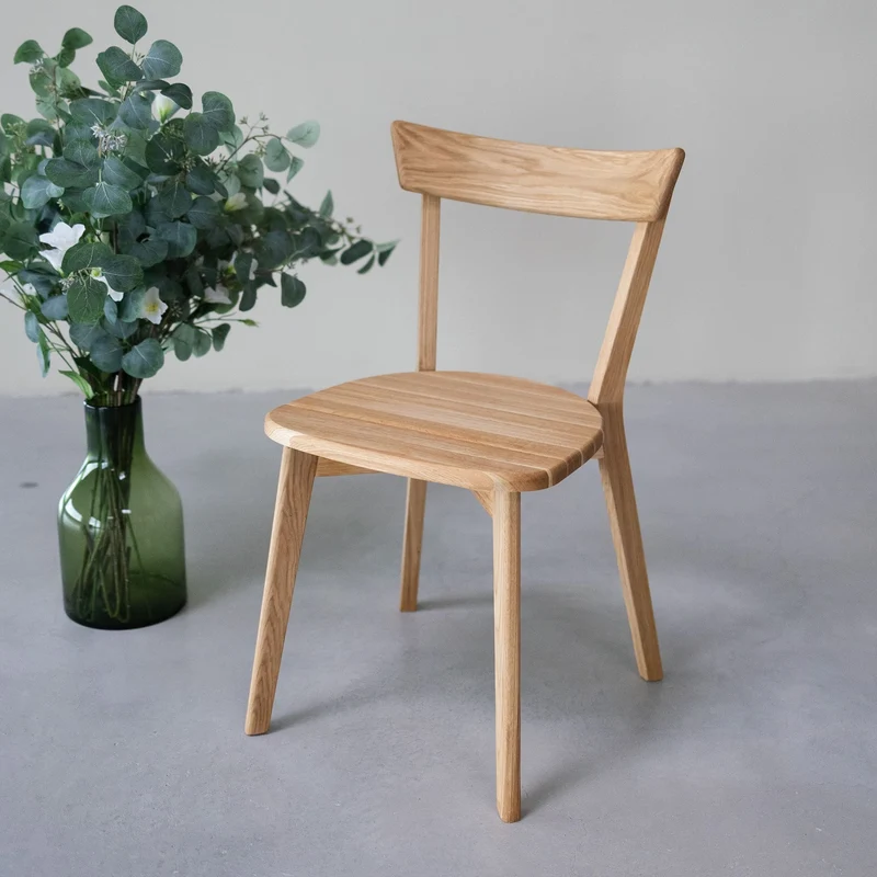 Lot de 2 ou 4 chaises de salle à manger en chêne massif VICTORIA | NordicStory