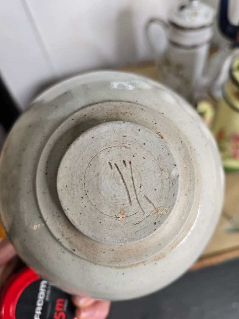 Bol en grès émaillé clair – Pièce artisanale