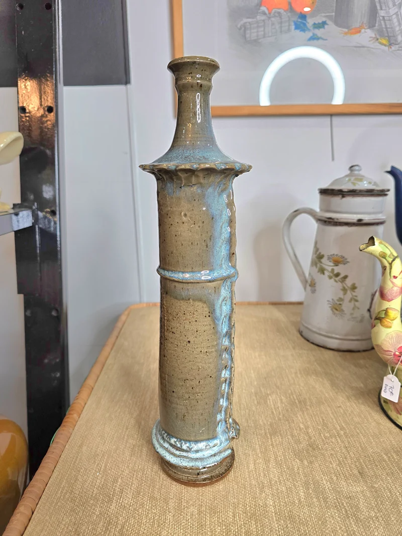 Vase sculptural en grès émaillé – Travail artisanal – Années 70's