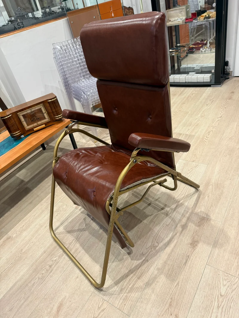 Fauteuil relax inclinable LAMA en cuir marron et structure tubulaire – Italie – Années 1960/1970