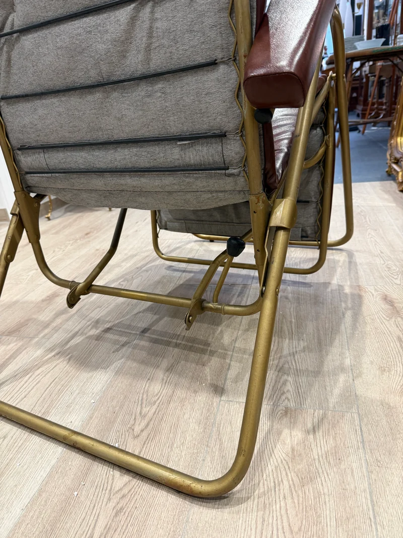 Fauteuil relax inclinable LAMA en cuir marron et structure tubulaire – Italie – Années 1960/1970