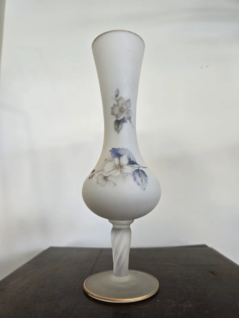 Soliflore ancien en verre dépoli décor floral bleu