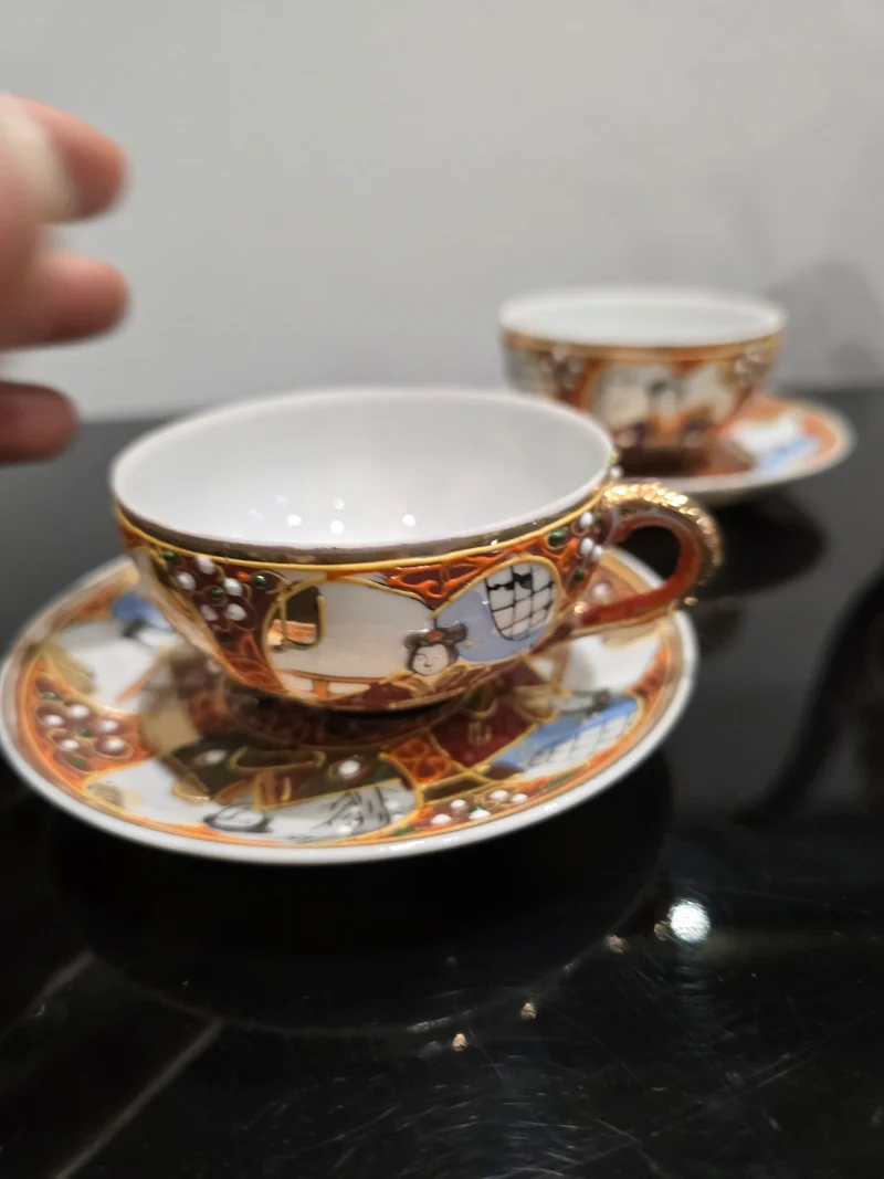 Service à café ou thé japonais en porcelaine Satsuma – Décor personnages – Ensemble complet peint main