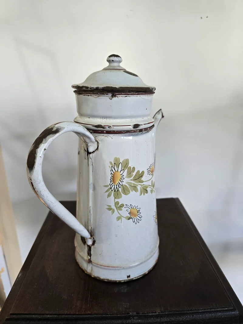 Théière ancienne en métal émaillé – Décor oiseau & fleurs – H.30 cm