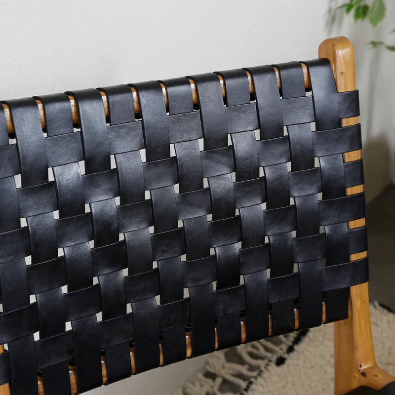 Chaise de salle à manger en cuir noir