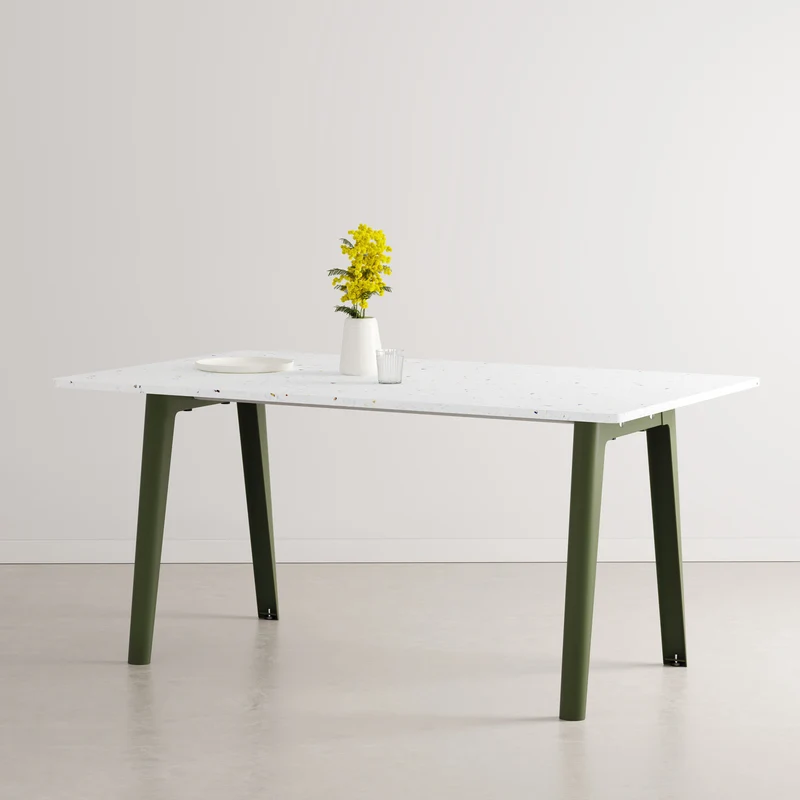 Table à manger NEW MODERN - plastique recyclé Venezia