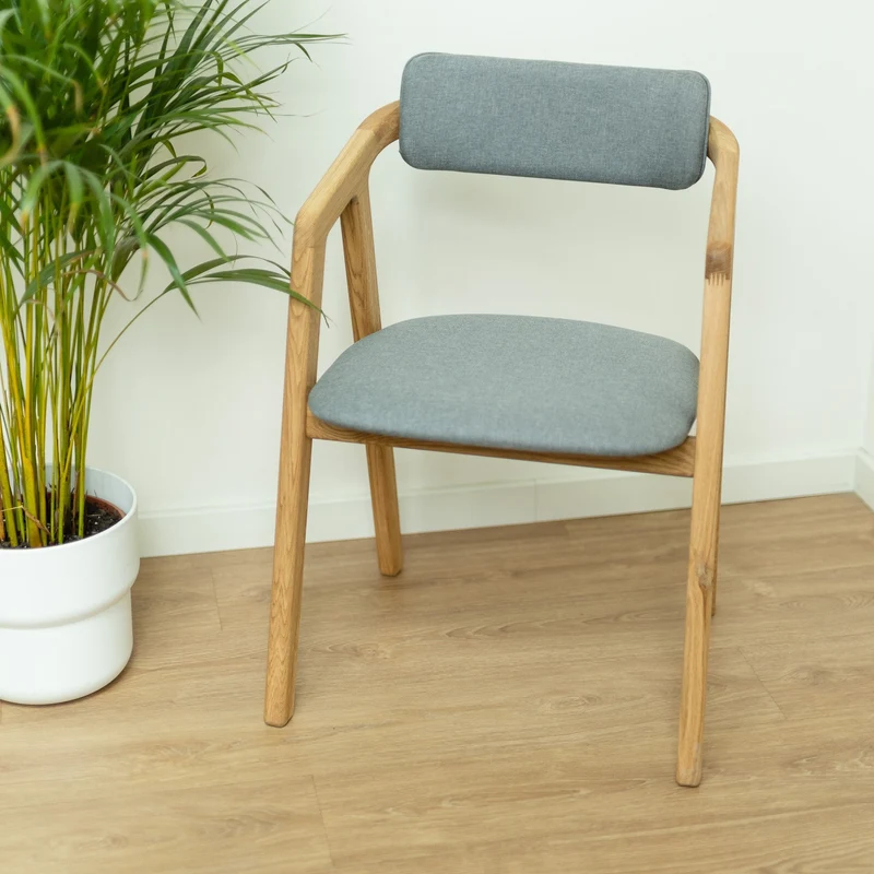 Lot de 2 ou 4 chaises de salle à manger en chêne massif rembourrées Soho | NordicStory