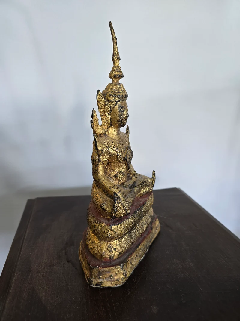 Statue en bronze doré – Divinité assise – Style khmer - bouddha