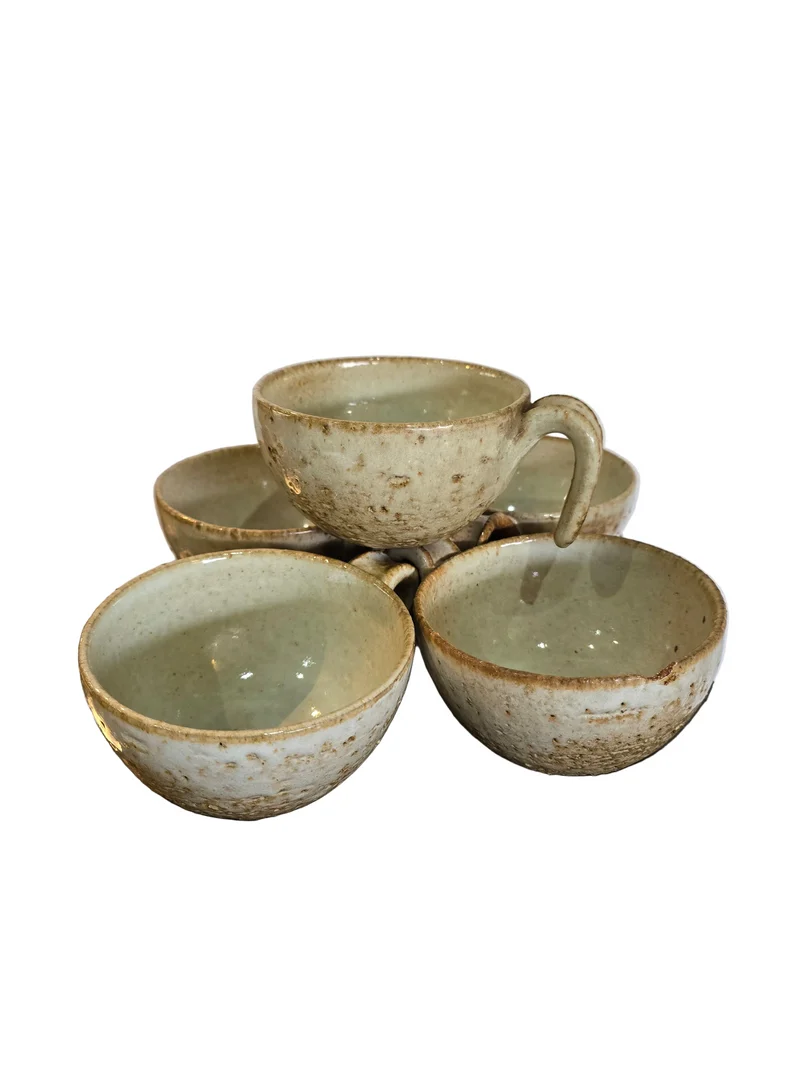 Lot de 5 tasses en grès émaillé – Travail d’artisan, signées