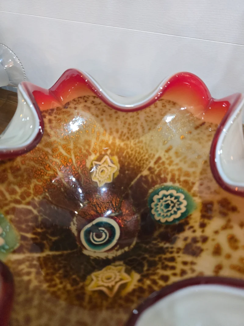 Coupe en verre de Murano – Millefiori & bord rouge – 26 cm