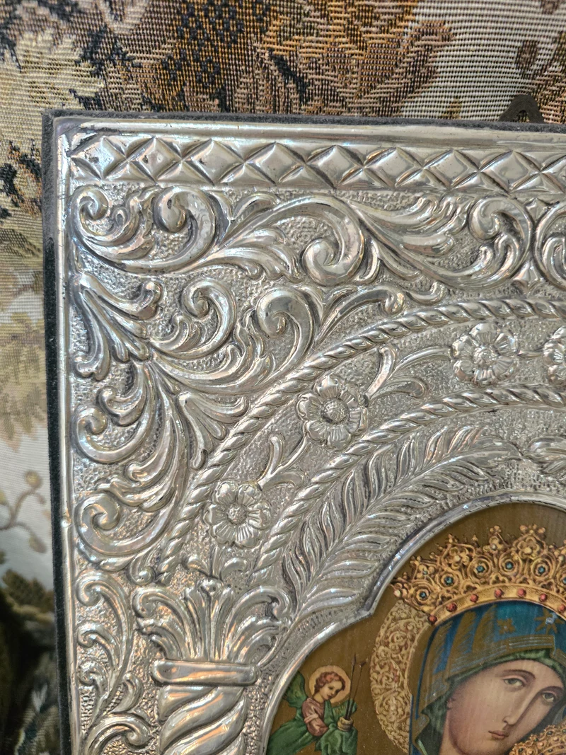 Icône religieuse orthodoxe – Vierge à l’Enfant – Cadre argent repoussé – 37×30 cm