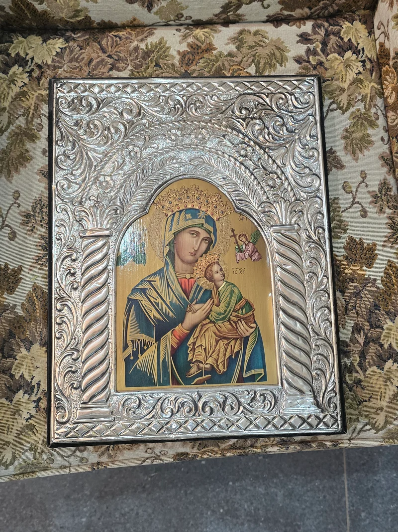 Icône religieuse orthodoxe – Vierge à l’Enfant – Cadre argent repoussé – 37×30 cm