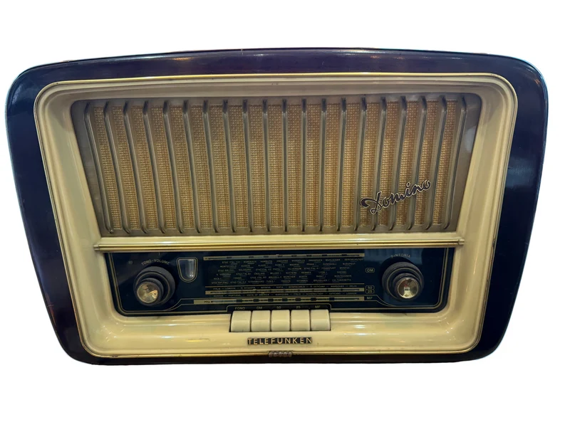 Radio à lampes Telefunken Domino – Bois & Bakélite – Années 50