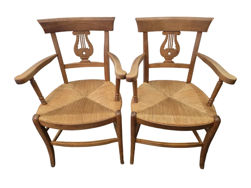 Paire de fauteuils anciens à lyre – assise en paille tressée