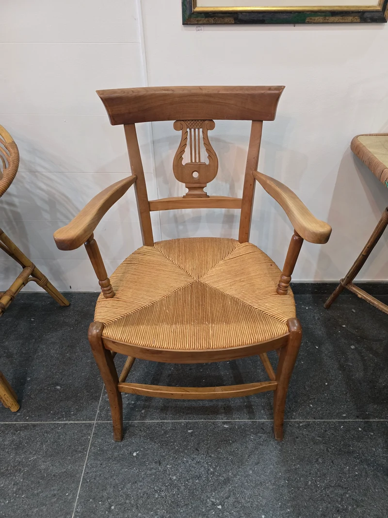 Paire de fauteuils anciens à lyre – assise en paille tressée