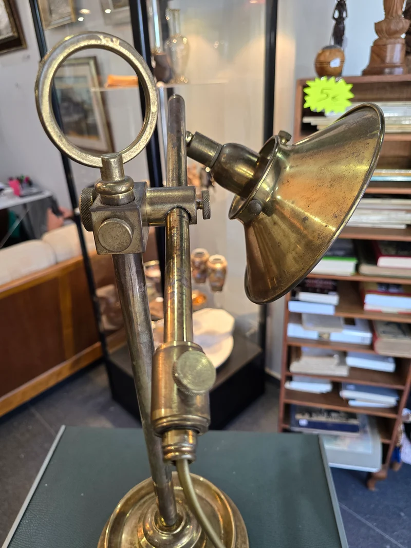 Lampe articulée en laiton ( medecin, ingénieur) Style industriel, 1950