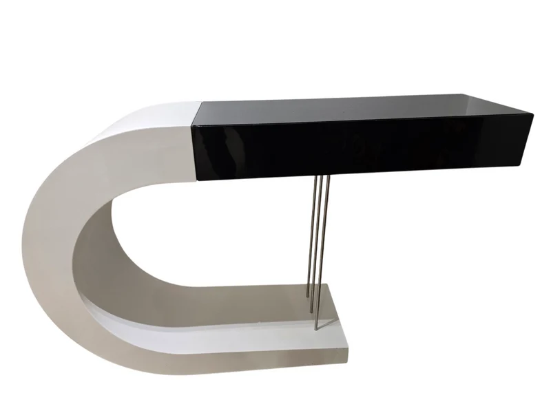 Console design noir et blanc