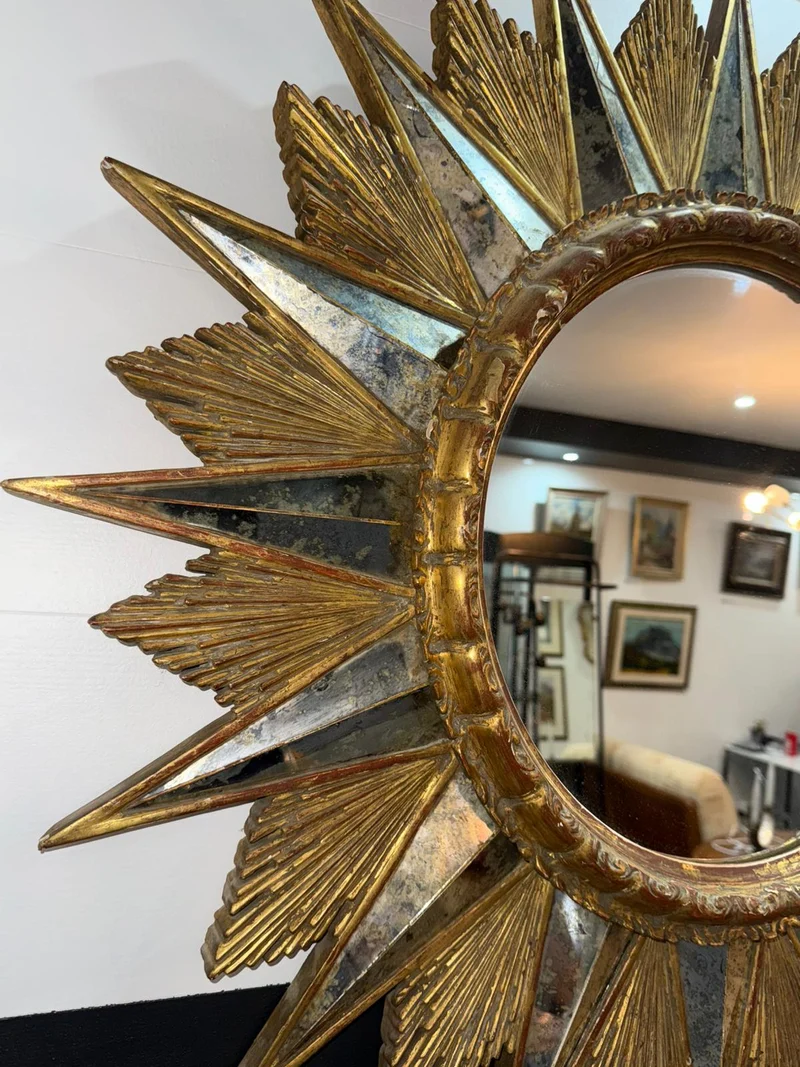 Miroir soleil doré à rayons en bois vintage