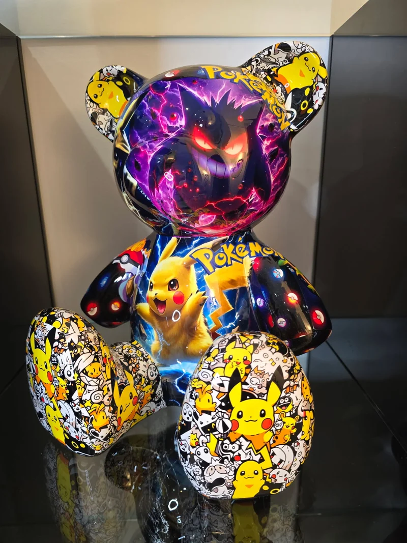 Teddy Bear Pokémon – Édition limitée 5/26 – 35 cm. Signé Naor