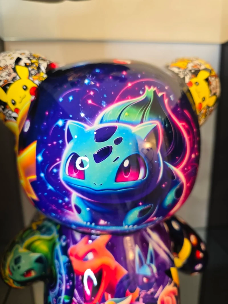 Teddy Bear Pokémon – Édition limitée 5/26 – 35 cm. Signé Naor