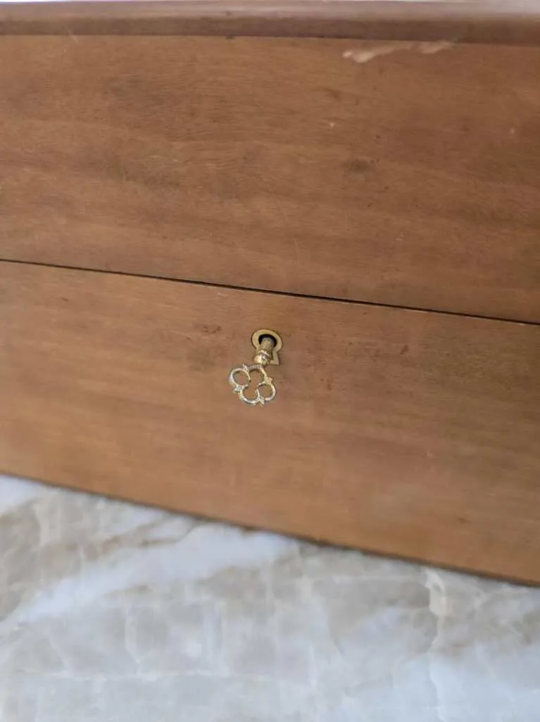 Cave à cigares vintage en bois – Hygromètre intégré et clé