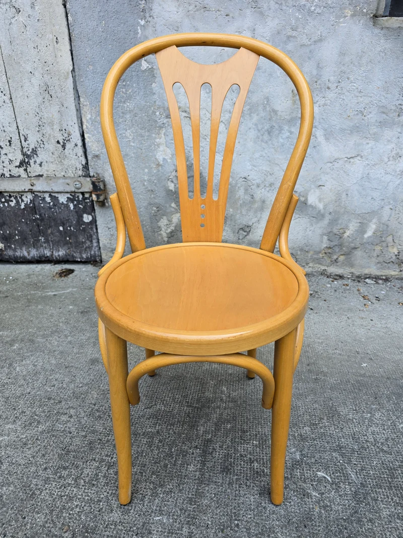 Chaise bistrot en bois cintré- type Thonet