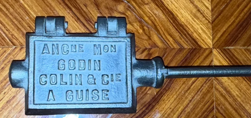 Moule à gaufres ancien en fonte – Godin Colin & Cie, modèle n°26