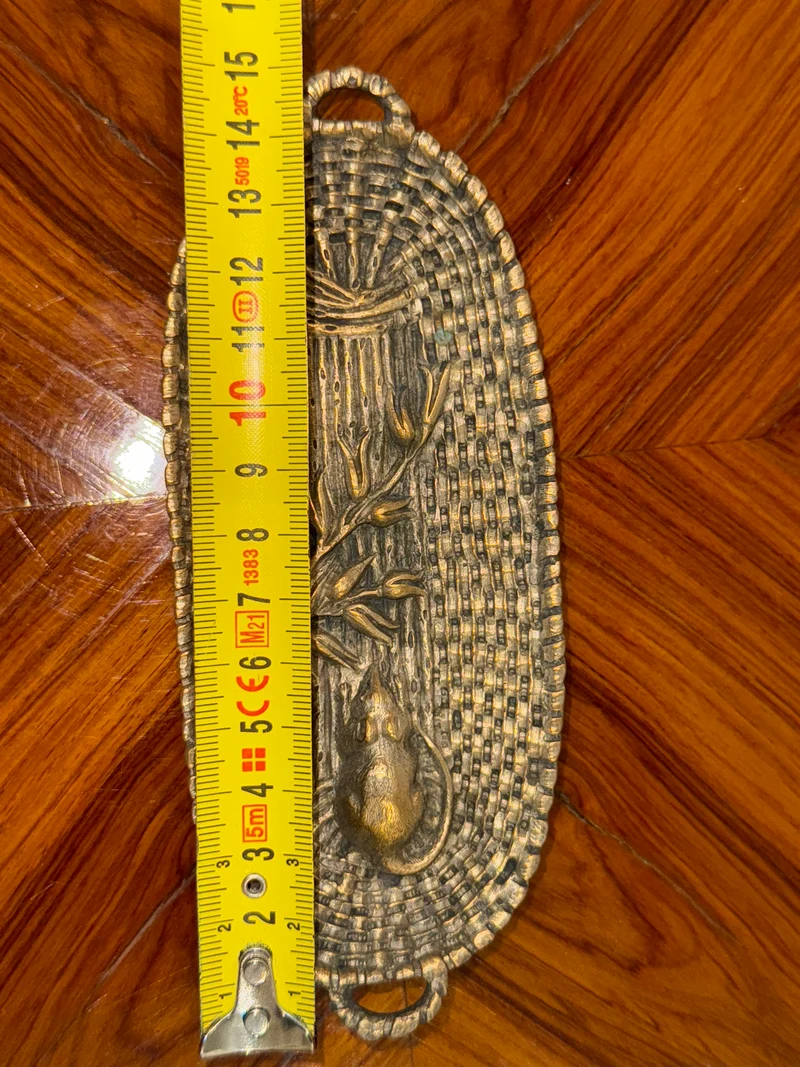 Vide-poche en bronze doré – Panier de blé et souris, travail figuratif ancien