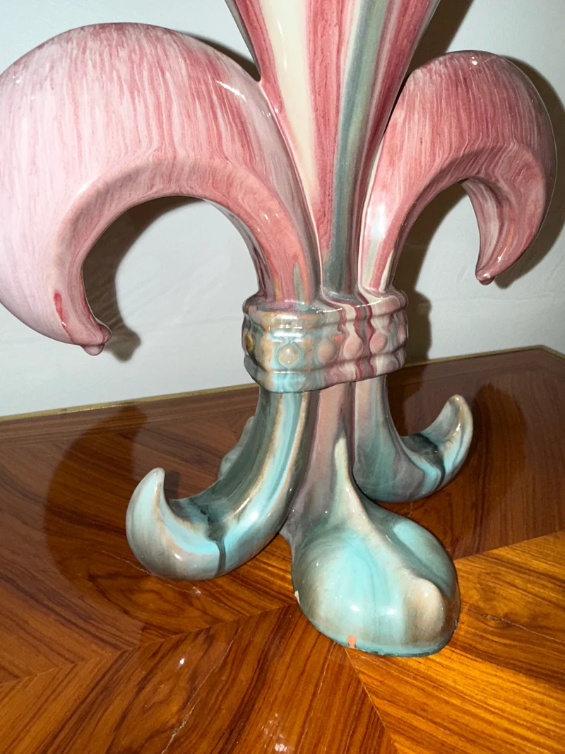 Paire de vase en céramique émaillée – Fleurs de Lys