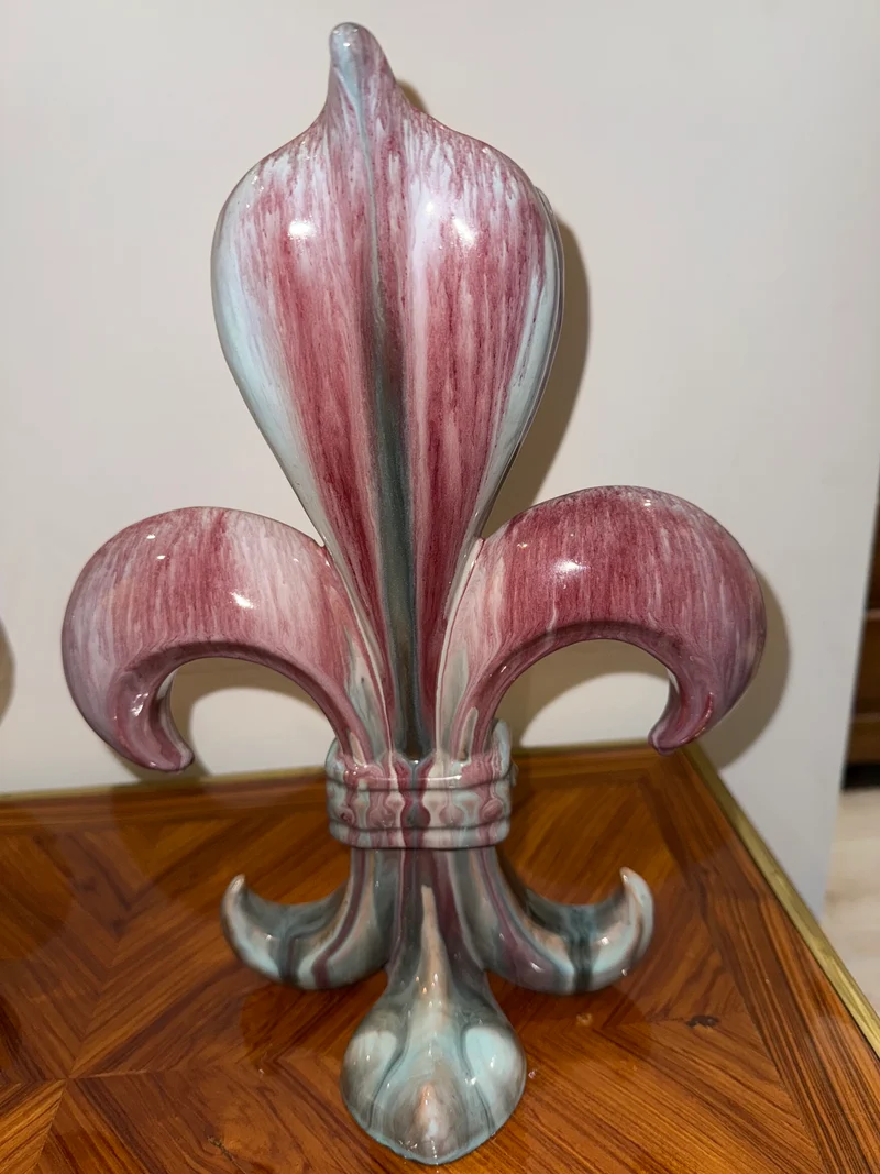 Paire de vase en céramique émaillée – Fleurs de Lys