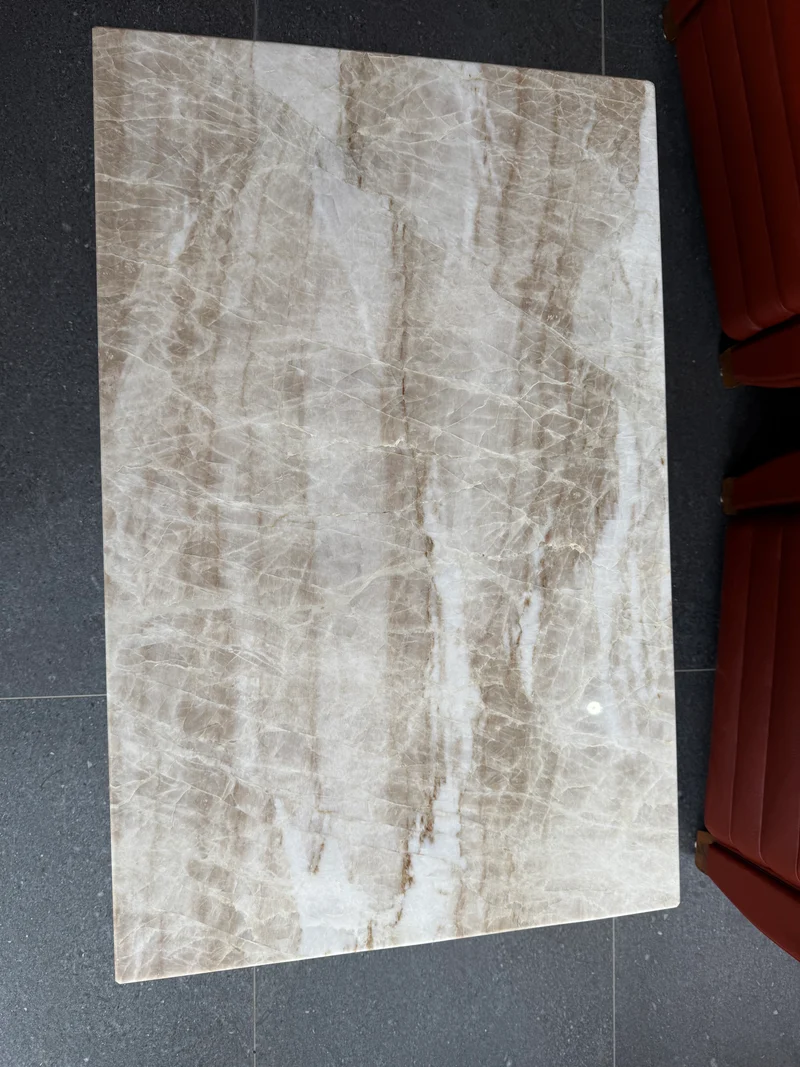 Table basse contemporaine en granite (taj mahal) et métal – Pièce unique d’artisan - 2025
