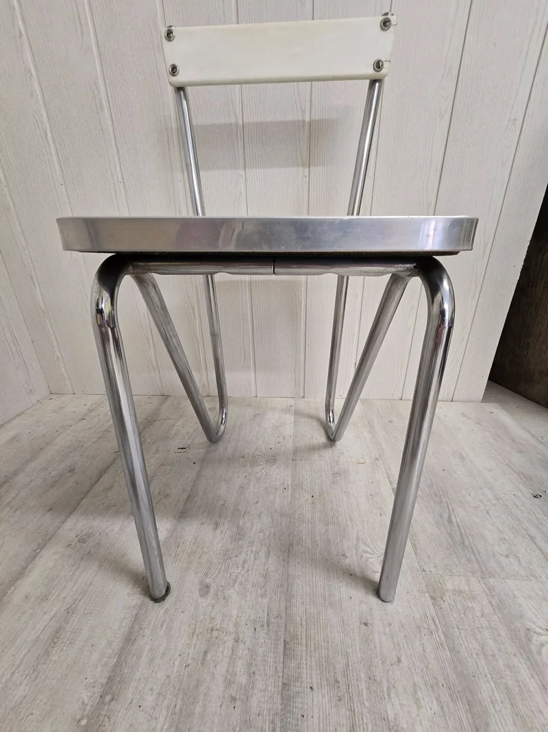 Chaise d’écolier vintage – Design moderniste années 50 – Assise formica vert menthe