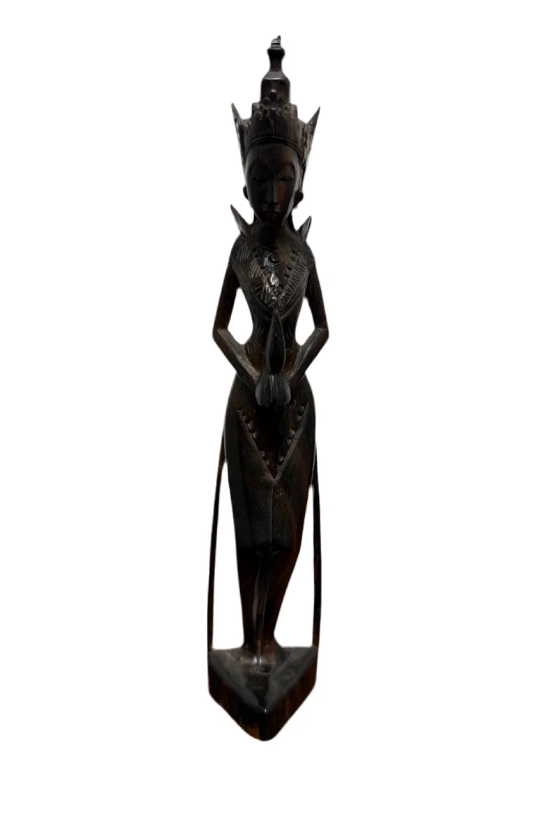 Statue Balinaise en Bois Sculpté - Femme en Tenue Traditionnelle