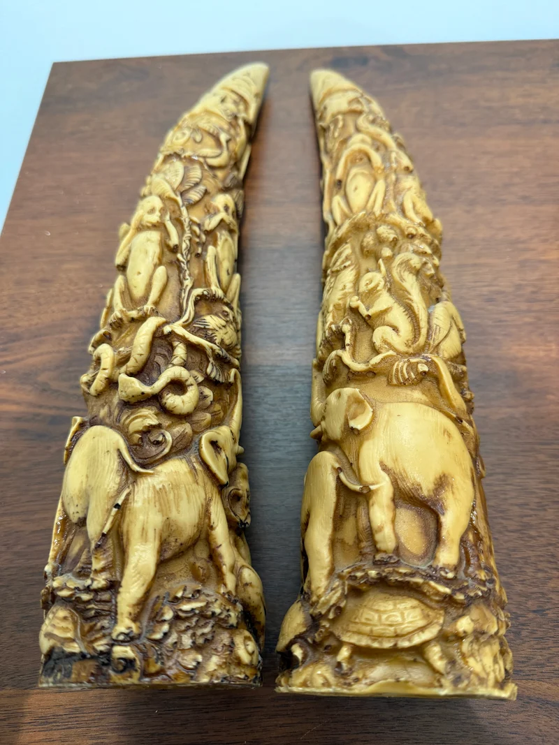 Corne en résine sculpté