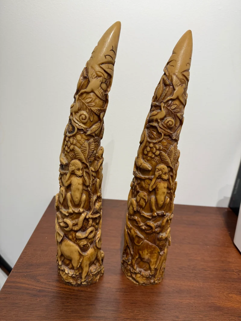 Corne en résine sculpté