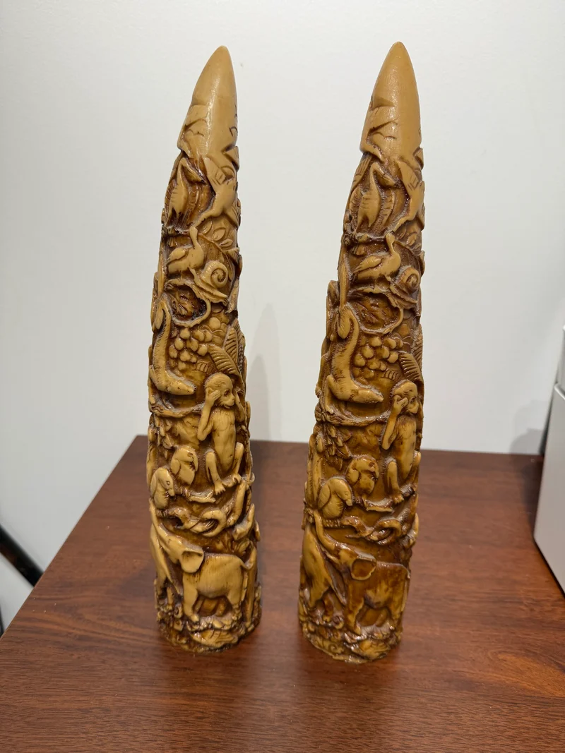 Corne en résine sculpté