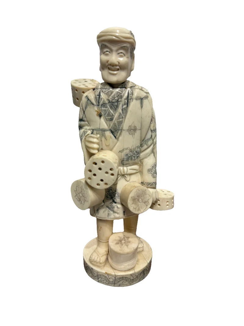 Statuette Asiatique Ancienne en os sculpté