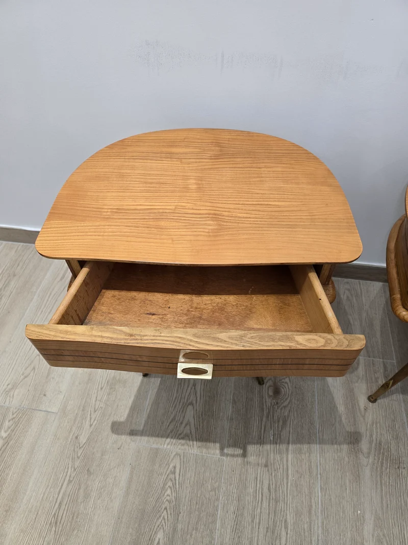 Paire de table de chevet vintage tripode