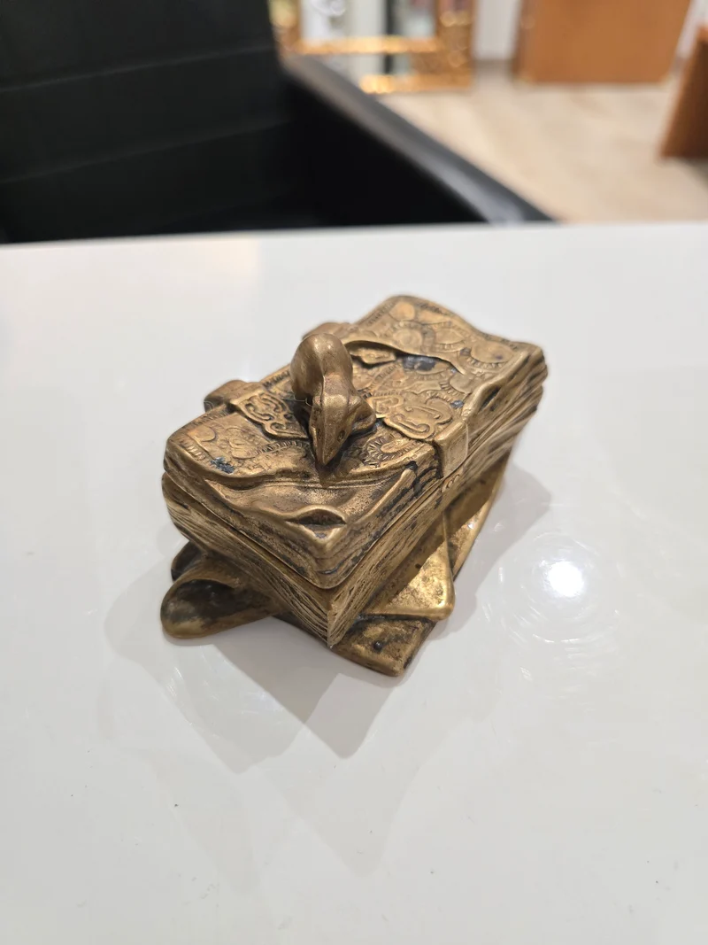 Boite en bronze motif souris