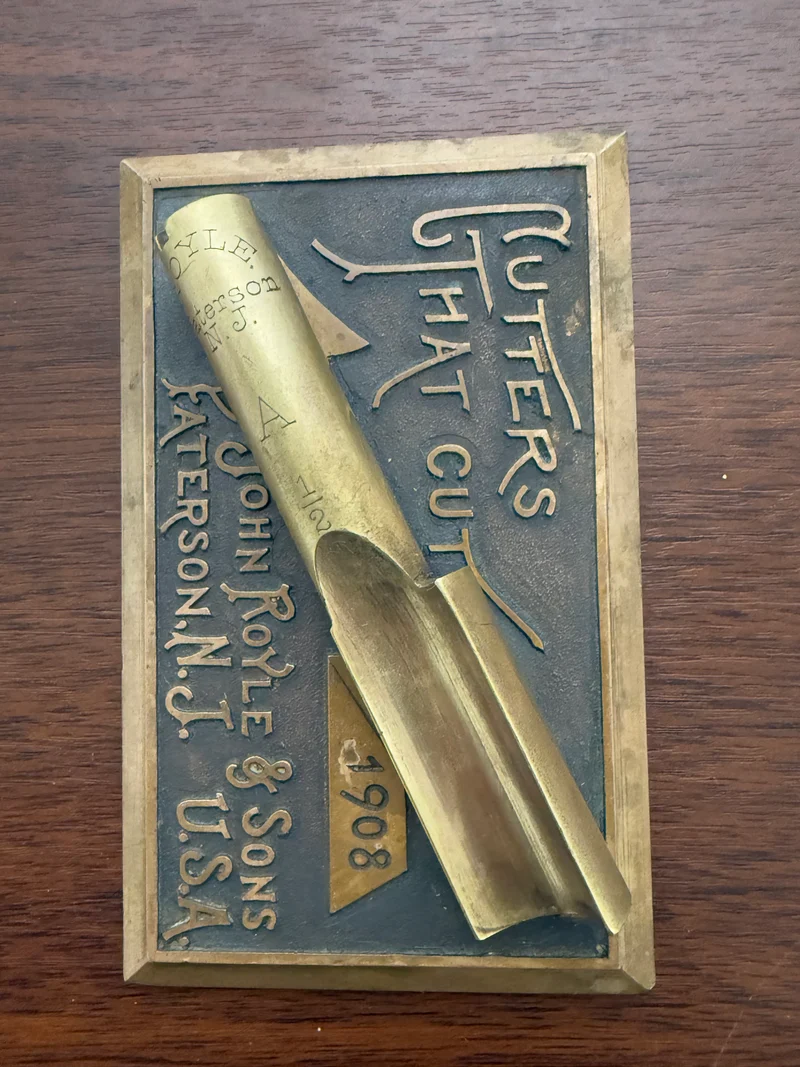 Plaque en laiton “Cutters That Cut” - John Royle & Sons - 1908