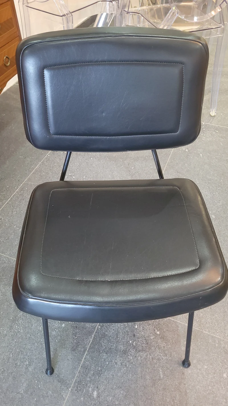 Chaise vintage en cuir noir – modèle 196, Pierre Paulin