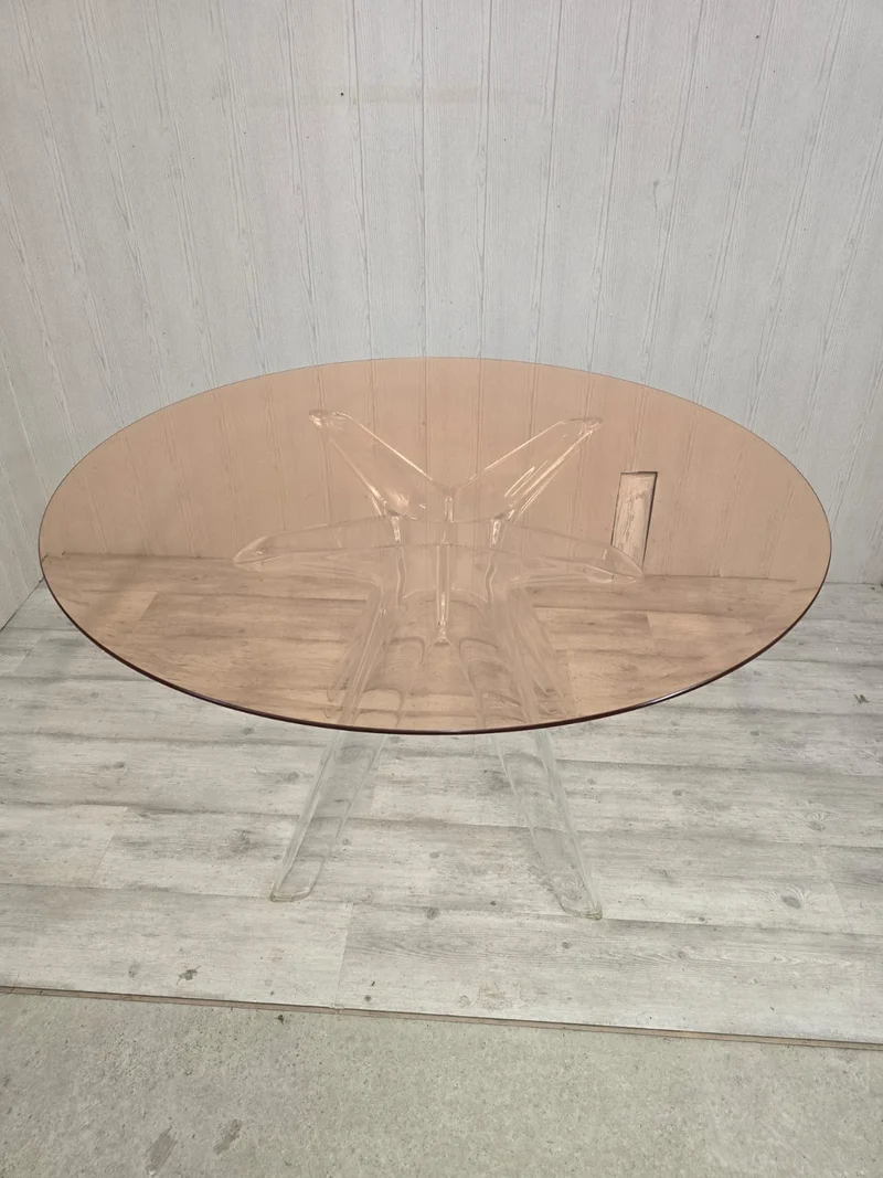 Philippe Starck pour Kartell – Table Sir Gio