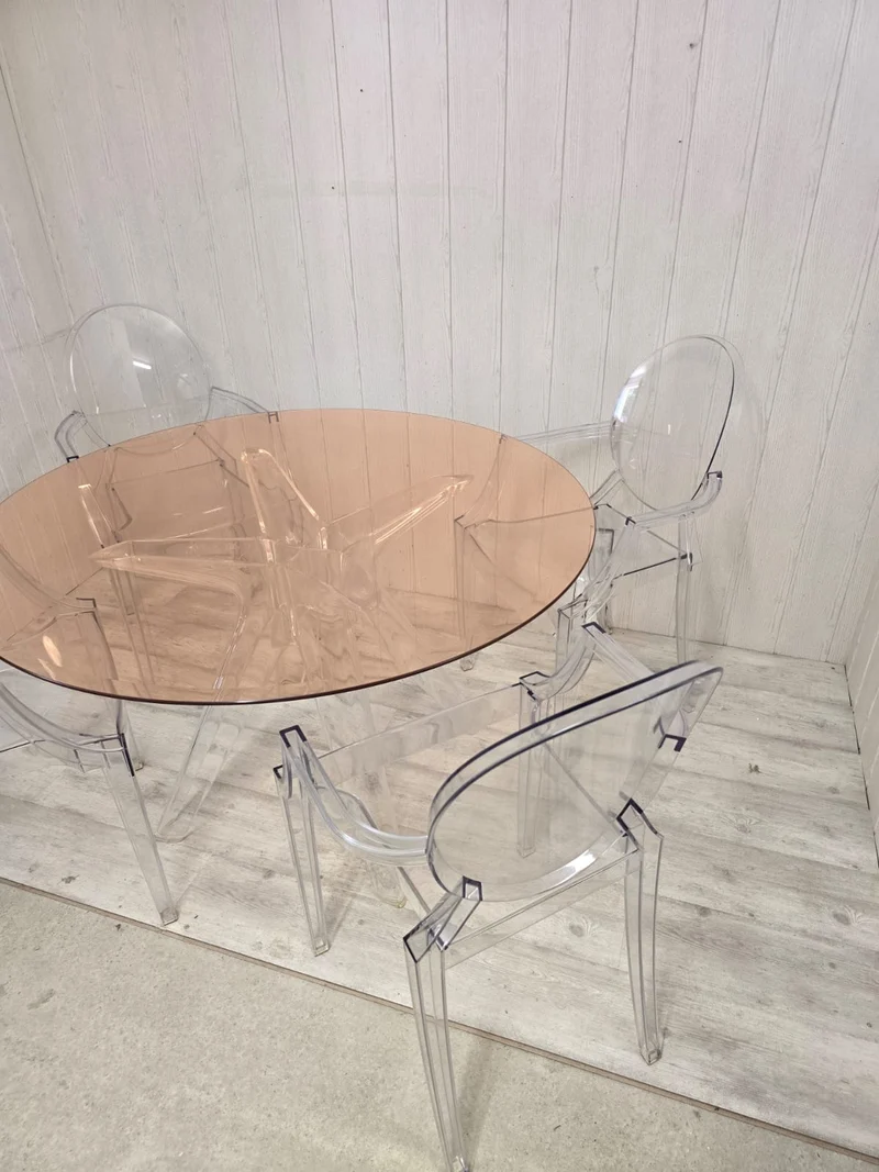 Philippe Starck pour Kartell – Table Sir Gio