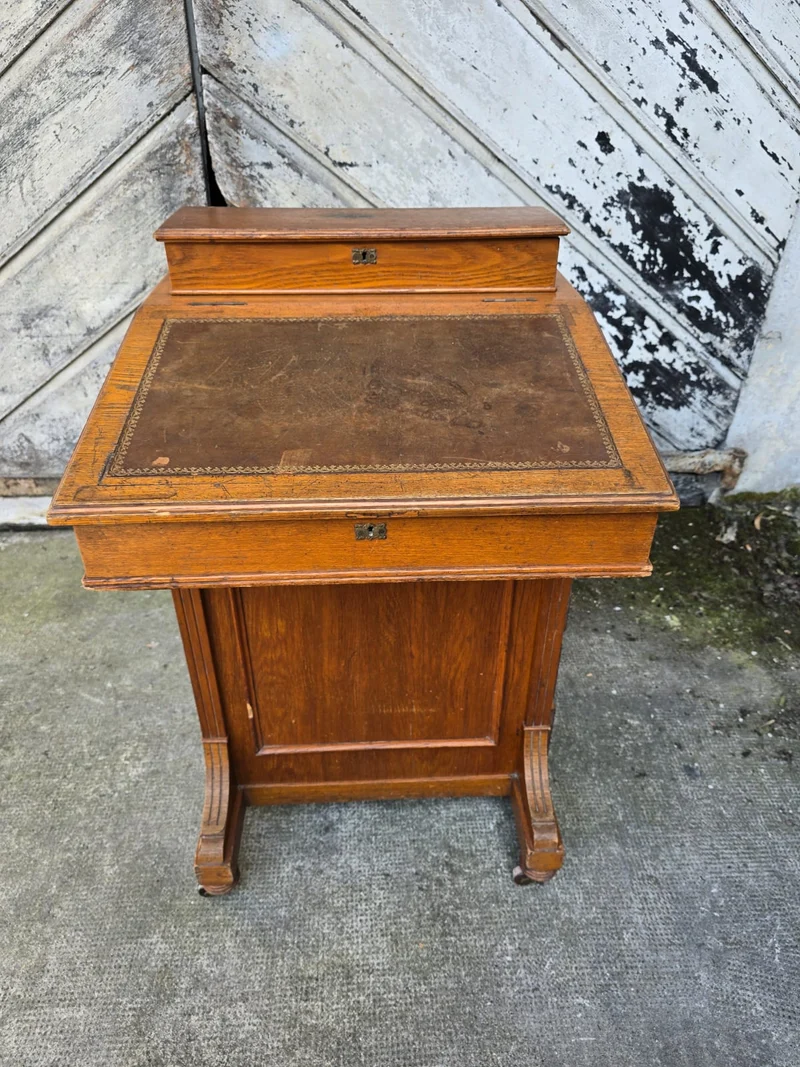 Bureau Davenport ancien en chêne