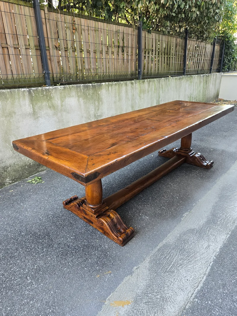 Majestueuse Table Monastère en Noyer massif - XIXe Siècle