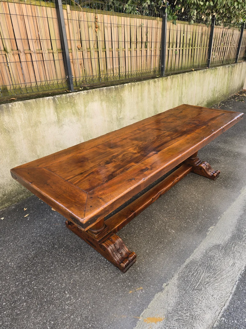 Majestueuse Table Monastère en Noyer massif - XIXe Siècle
