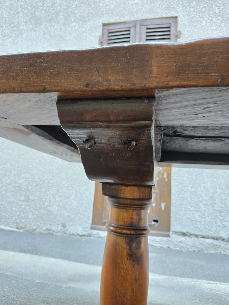 Majestueuse Table Monastère en Noyer massif - XIXe Siècle