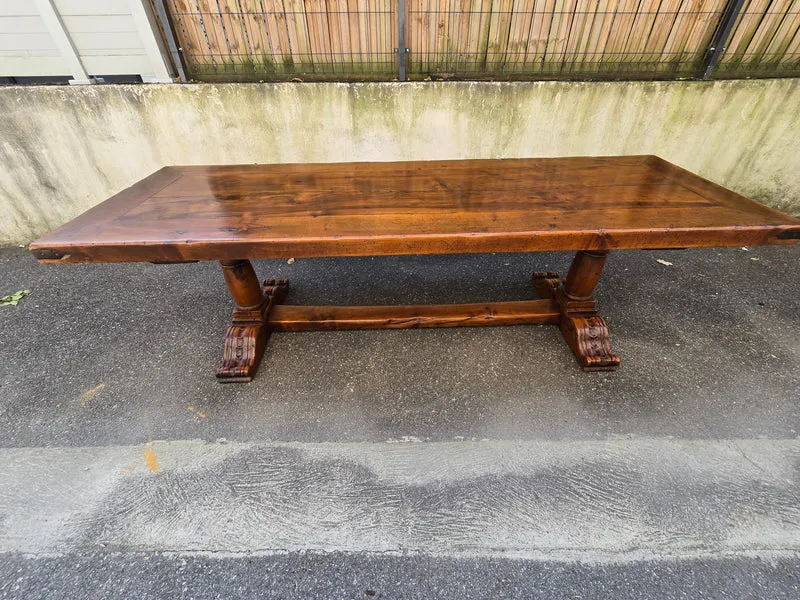 Majestueuse Table Monastère en Noyer massif - XIXe Siècle