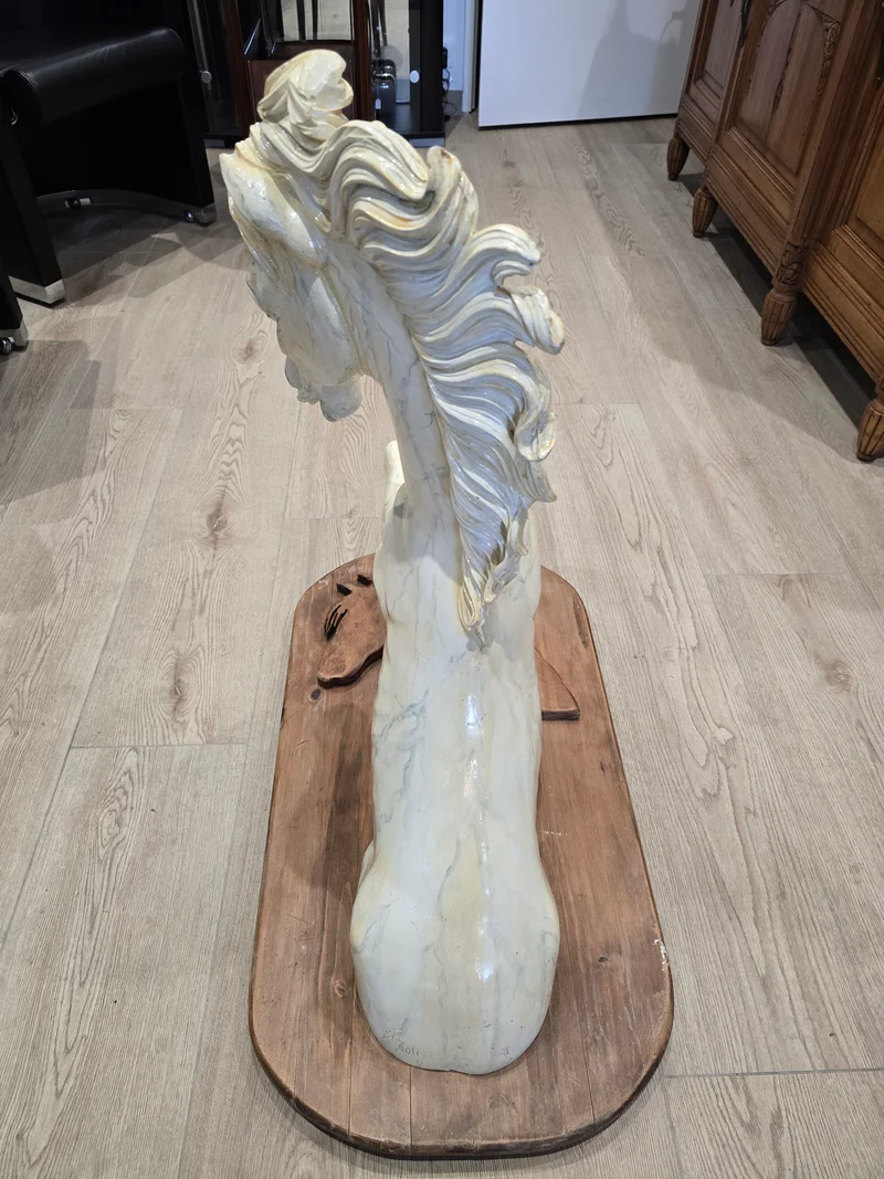 Sculpture en résine d’un cheval cabré – Signée Sanson Jofral – Pièce unique sur socle bois