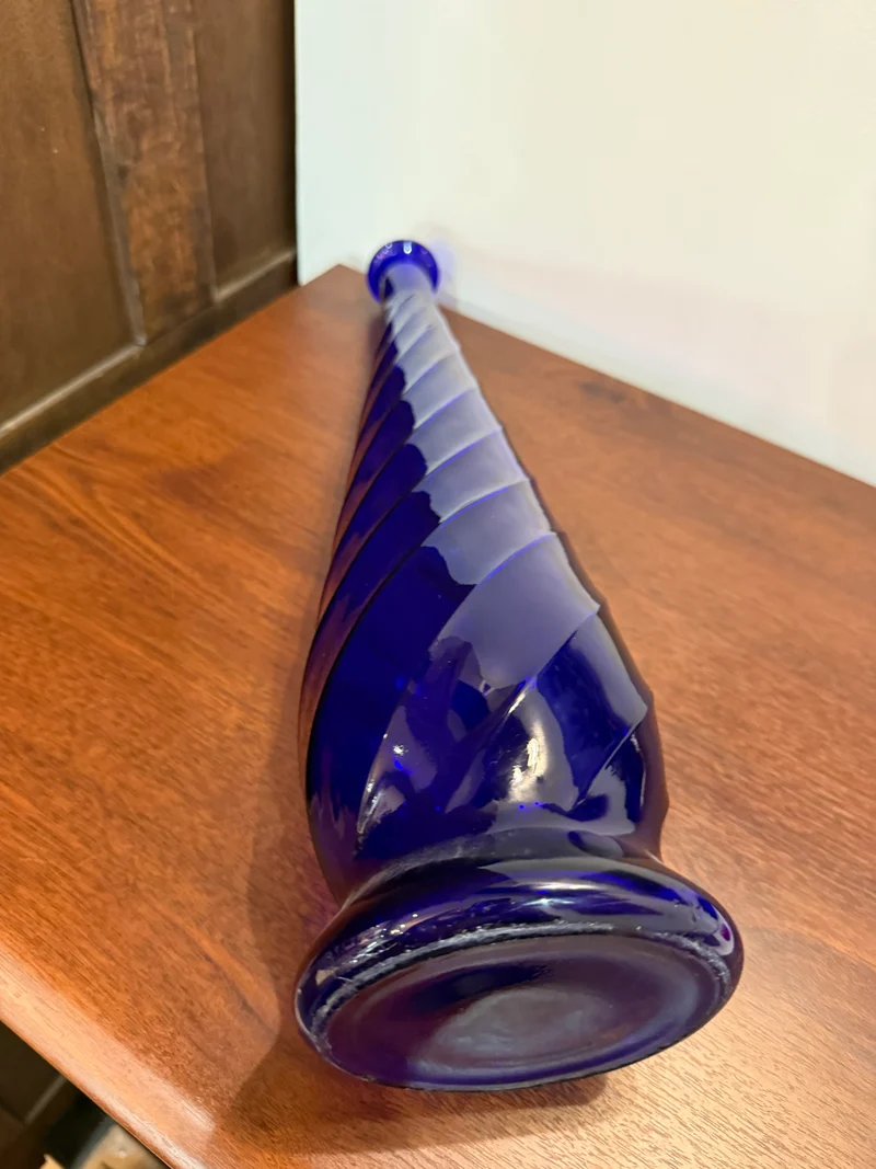Grand vase torsadé en verre bleu cobalt – 60/70’s H50 cm